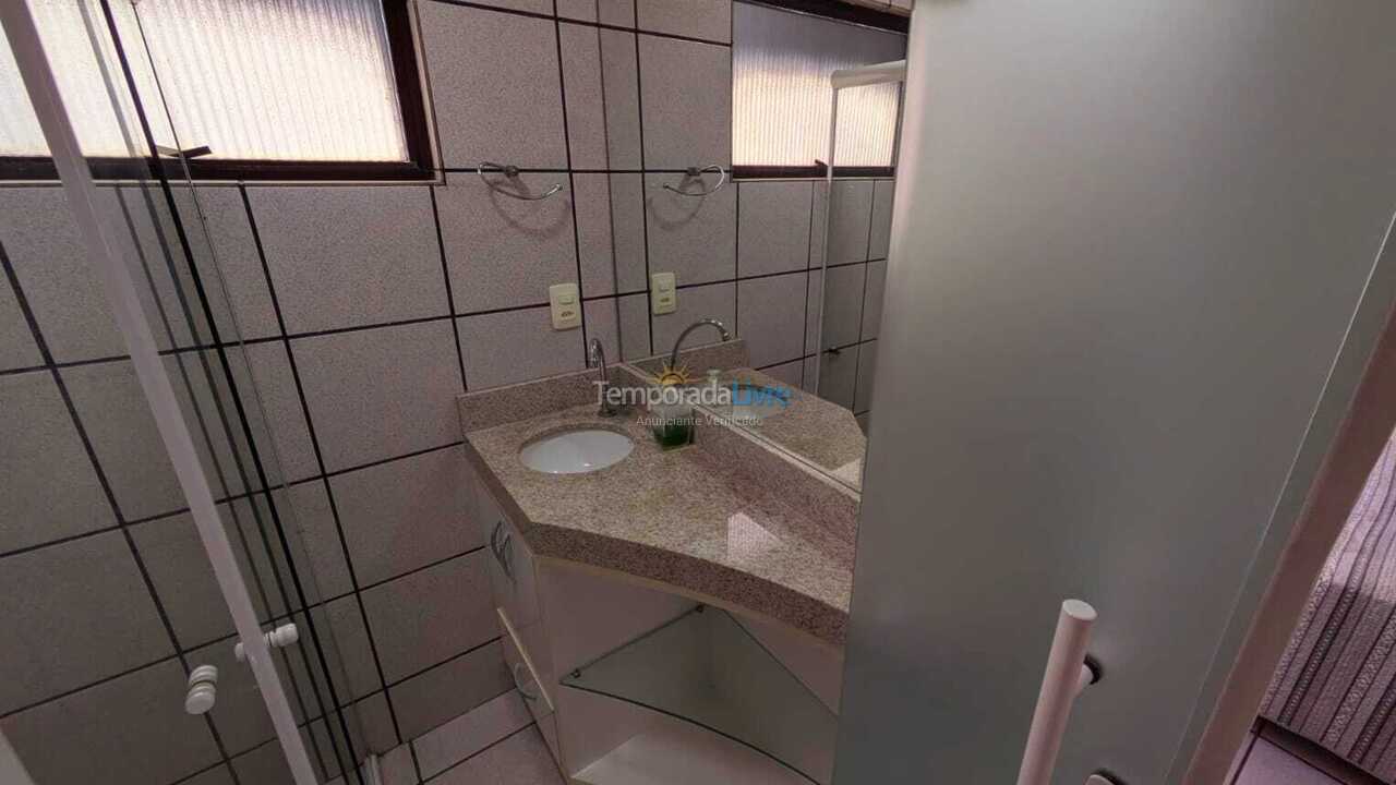 Apartamento para aluguel de temporada em Itapema (Meia Praia)