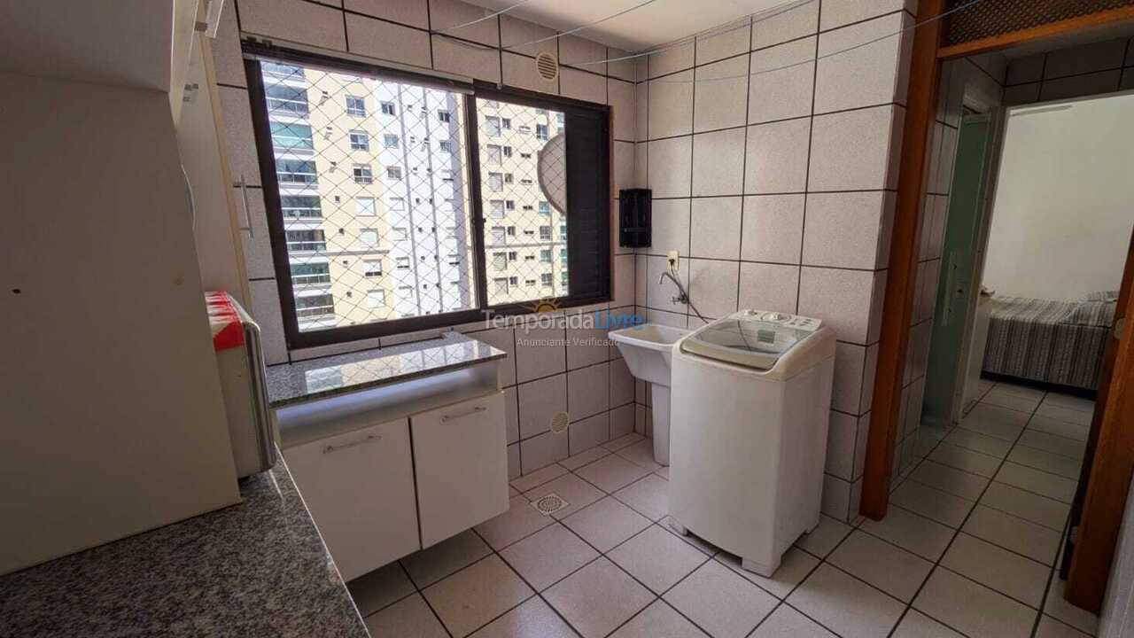 Apartamento para aluguel de temporada em Itapema (Meia Praia)