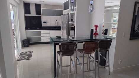 Apartment for rent in Meia Praia, Itapema