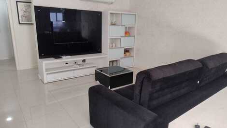 Apartment for rent in Meia Praia, Itapema