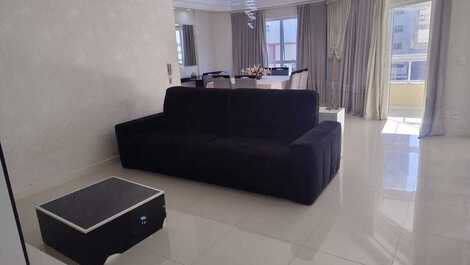 Apartment for rent in Meia Praia, Itapema
