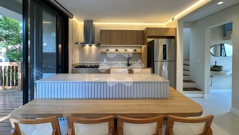 House for 4 people, 150m from Mariscal Beach | Bombinhas