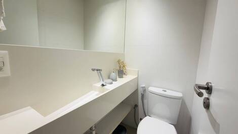 Apartamento a una cuadra de la playa en Jurerê.