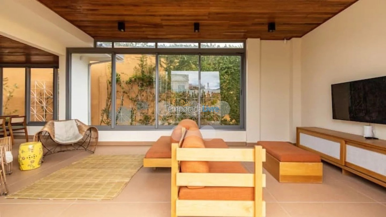 Casa para aluguel de temporada em Bombinhas (Canto Grande)