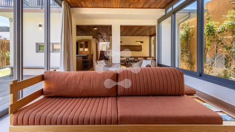Casa Alto Padrão Jacuzzi 4 Suítes 10 Pessoas – Praia Canto Grande