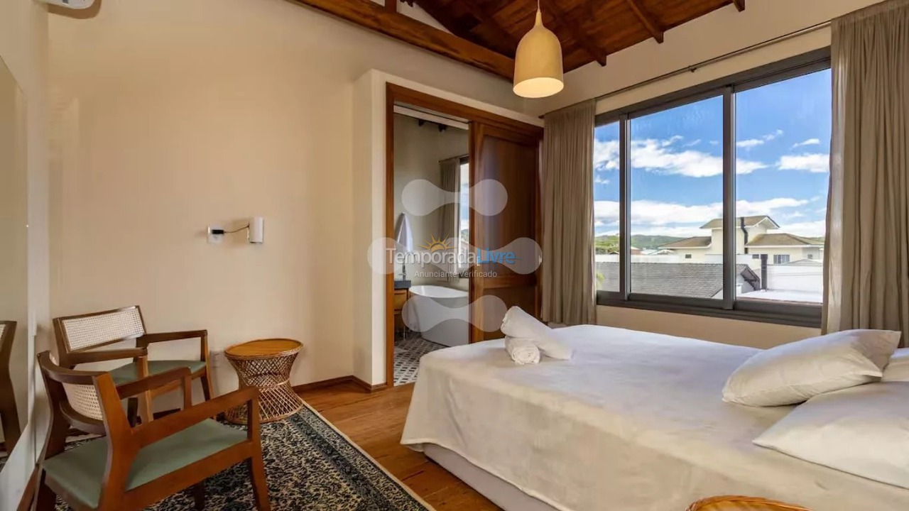 Casa para aluguel de temporada em Bombinhas (Canto Grande)