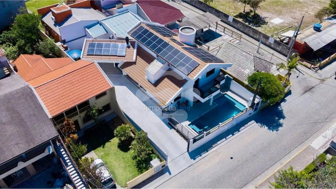 House for vacation rental in Bombinhas (Canto Grande)