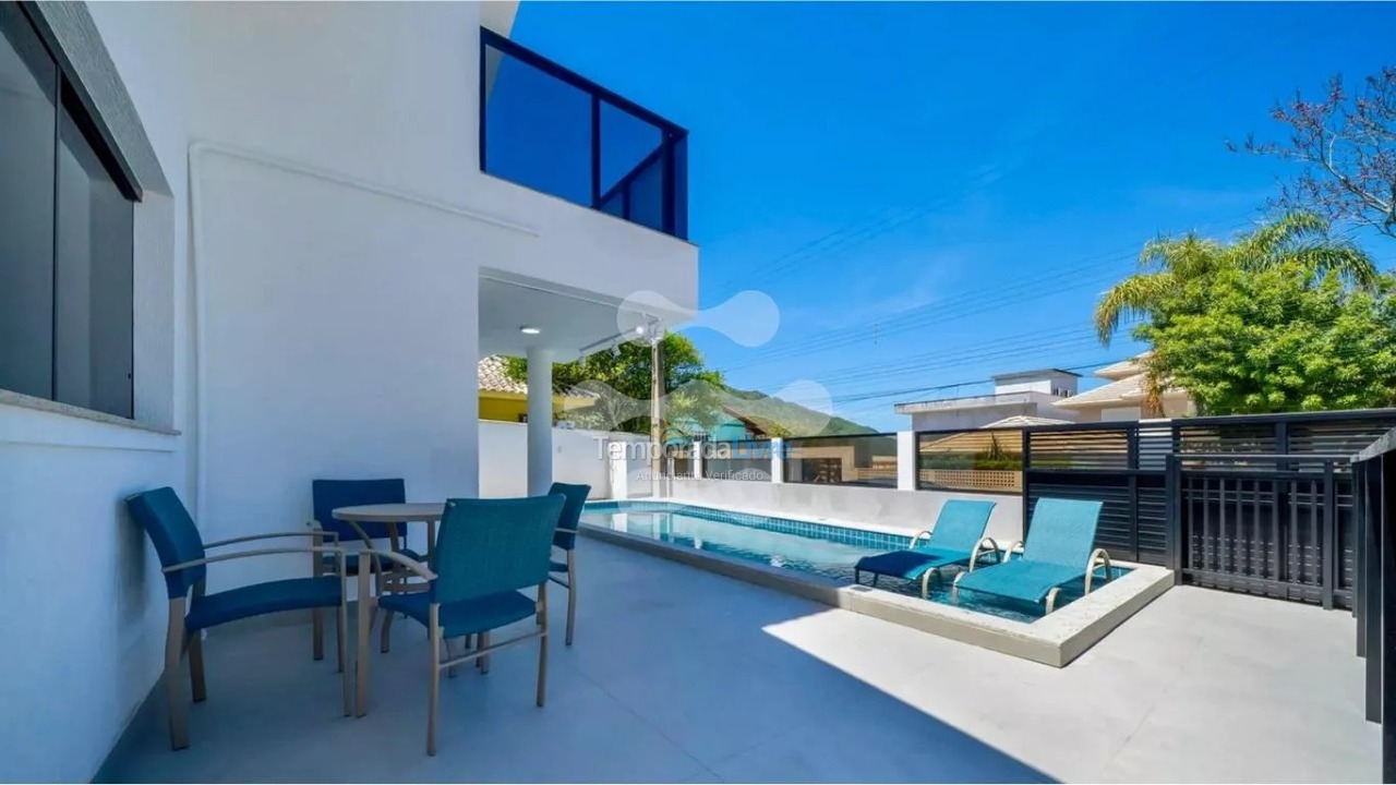 House for vacation rental in Bombinhas (Canto Grande)
