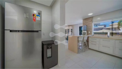 Luxury House with Pool, 6 Suites, Sleeps 22 – Canto Grande Beach