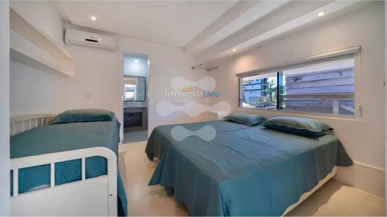 House for vacation rental in Bombinhas (Canto Grande)