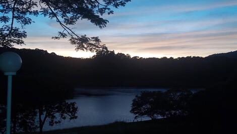 RANCHO DO GALEGO...Country house with private access to the reservoir