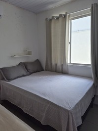 Quarto 2 uma cama de casal 
