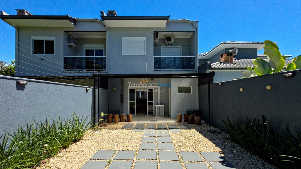 House for vacation rental in São Francisco do Sul (Itaguaçu)