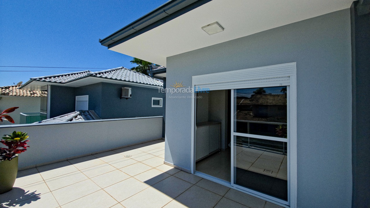 House for vacation rental in São Francisco do Sul (Itaguaçu)