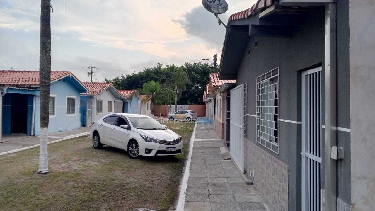 House for vacation rental in Matinhos (Balneario Albatroz)