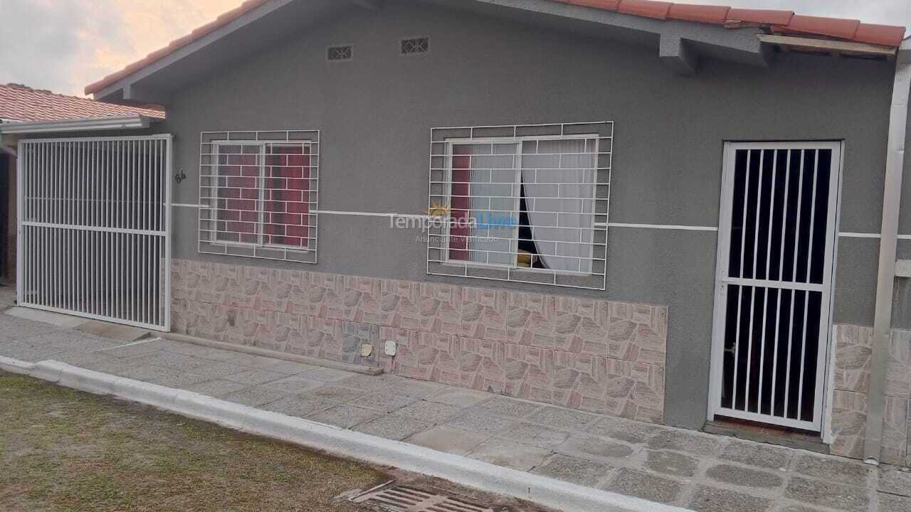 House for vacation rental in Matinhos (Balneario Albatroz)