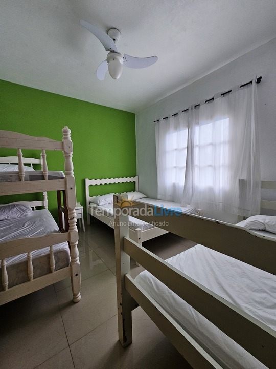 Casa para aluguel de temporada em Ubatuba (Lagoinha)