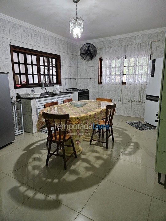 Casa para aluguel de temporada em Ubatuba (Lagoinha)