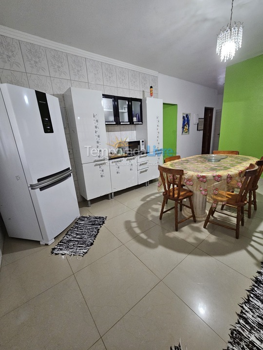 Casa para aluguel de temporada em Ubatuba (Lagoinha)