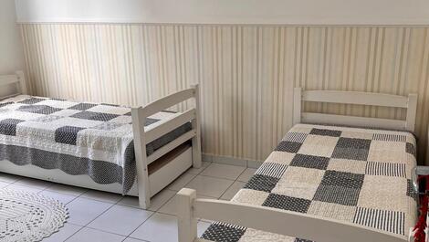 Quarto 2 bicamas