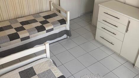 Quarto 2 bicamas